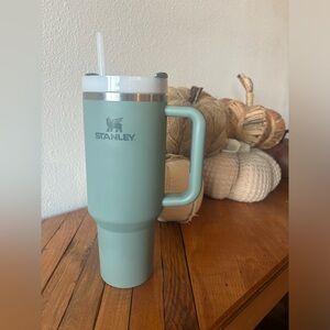 40 oz Stanley in Shale